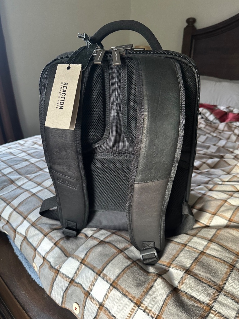 Backpack - Picture 4 of 7
